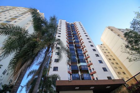 Apartamento à venda com 192m², 3 quartos e 2 vagas Apartamento à venda com 192m², 3 quartos e 2 vagasFachada