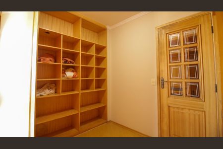 Apartamento à venda com 192m², 3 quartos e 2 vagas Apartamento à venda com 192m², 3 quartos e 2 vagasQuarto 2