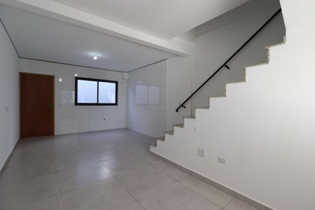 Casa à venda com 112m², 2 quartos e 2 vagasSala