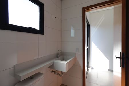 Casa à venda com 112m², 2 quartos e 2 vagasBanheiro da Suíte 2