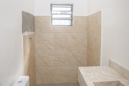 Casa à venda com 90m², 2 quartos e sem vaga Casa à venda com 90m², 2 quartos e sem vagaBanheiro