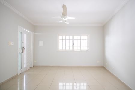 Casa à venda com 219m², 2 quartos e 2 vagasSala de Estar