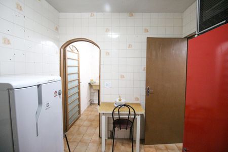 Casa à venda com 121m², 3 quartos e 2 vagas Casa à venda com 121m², 3 quartos e 2 vagasCozinha