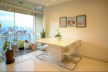 Apartamento à venda com 110m², 2 quartos e 1 vagaSala