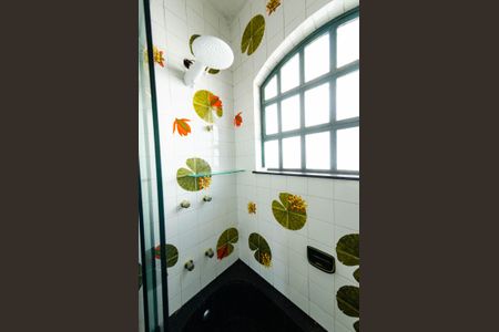 Casa para alugar com 352m², 6 quartos e 4 vagasBanheiro 1