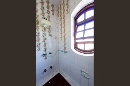 Casa para alugar com 352m², 6 quartos e 4 vagasBanheiro suíte 1