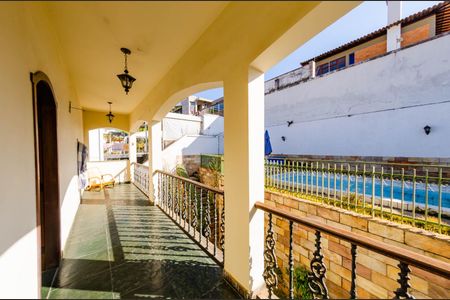 Casa para alugar com 352m², 6 quartos e 4 vagasVaranda