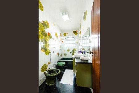 Casa para alugar com 352m², 6 quartos e 4 vagasBanheiro 1