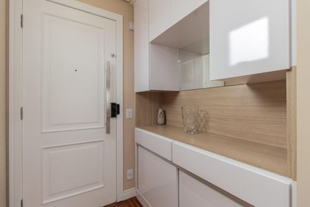 Apartamento à venda com 117m², 4 quartos e 3 vagas Apartamento à venda com 117m², 4 quartos e 3 vagasHall do apartamento