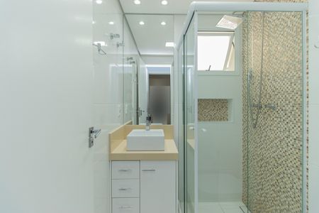 Apartamento à venda com 117m², 4 quartos e 3 vagas Apartamento à venda com 117m², 4 quartos e 3 vagasBanheiro da Suíte 2