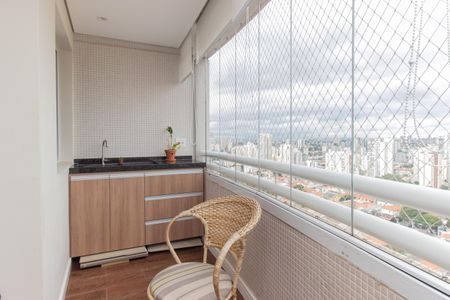 Apartamento à venda com 117m², 4 quartos e 3 vagas Apartamento à venda com 117m², 4 quartos e 3 vagasVaranda