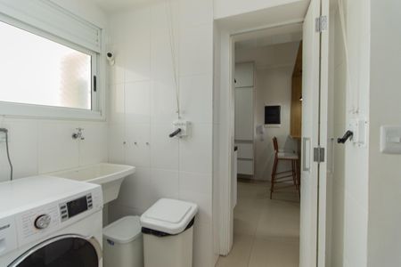 Apartamento à venda com 117m², 4 quartos e 3 vagas Apartamento à venda com 117m², 4 quartos e 3 vagasÁrea de Serviço