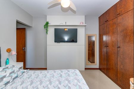 Apartamento à venda com 170m², 3 quartos e 1 vaga Apartamento à venda com 170m², 3 quartos e 1 vagaSuíte