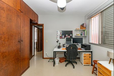 Apartamento à venda com 170m², 3 quartos e 1 vaga Apartamento à venda com 170m², 3 quartos e 1 vagaQuarto 2