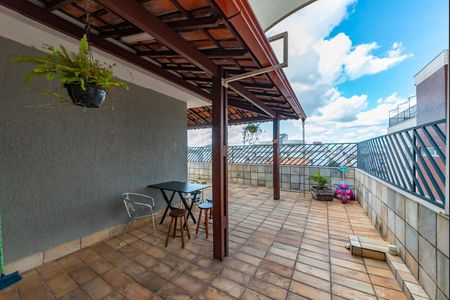 Apartamento à venda com 170m², 3 quartos e 1 vaga Apartamento à venda com 170m², 3 quartos e 1 vagaVaranda gourmet