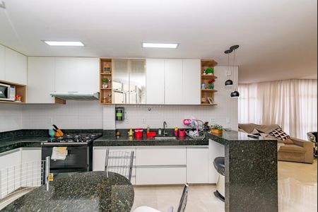 Apartamento à venda com 170m², 3 quartos e 1 vaga Apartamento à venda com 170m², 3 quartos e 1 vagaCozinha