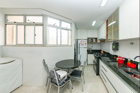 Apartamento à venda com 170m², 3 quartos e 1 vaga Apartamento à venda com 170m², 3 quartos e 1 vagaCozinha