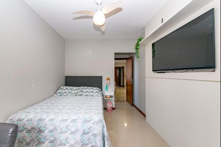 Apartamento à venda com 170m², 3 quartos e 1 vaga Apartamento à venda com 170m², 3 quartos e 1 vagaSuíte
