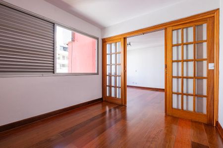 Apartamento à venda com 105m², 2 quartos e 2 vagas Apartamento à venda com 105m², 2 quartos e 2 vagasSala