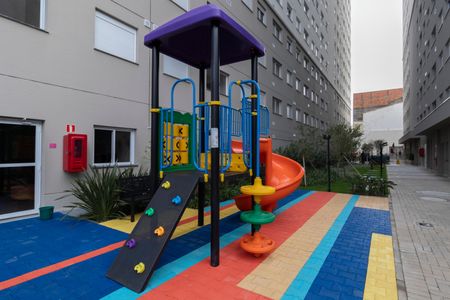 Apartamento para alugar com 38m², 2 quartos e sem vaga Apartamento para alugar com 38m², 2 quartos e sem vagaÁrea Comum - Playground