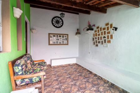 Casa à venda com 151m², 3 quartos e 5 vagas Casa à venda com 151m², 3 quartos e 5 vagasCorredor de Entrada