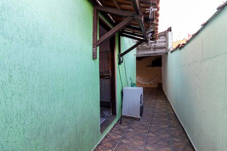 Casa à venda com 151m², 3 quartos e 5 vagas Casa à venda com 151m², 3 quartos e 5 vagasCorredor dos Fundos