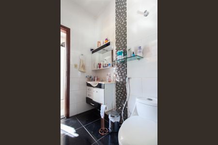 Casa à venda com 280m², 4 quartos e 3 vagas Casa à venda com 280m², 4 quartos e 3 vagasBanheiro da Suíte