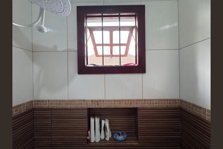 Casa à venda com 75m², 3 quartos e 3 vagasBanheiro