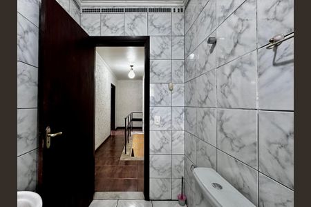 Casa à venda com 190m², 2 quartos e 1 vaga Casa à venda com 190m², 2 quartos e 1 vagaBanheiro Social