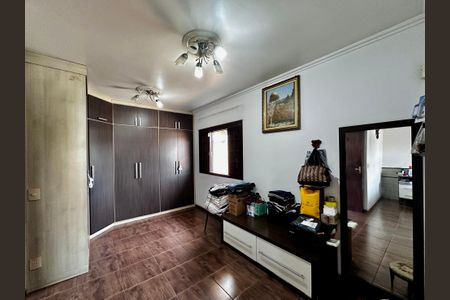 Casa à venda com 190m², 2 quartos e 1 vaga Casa à venda com 190m², 2 quartos e 1 vagaCloset Suíte