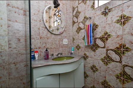 Apartamento à venda com 85m², 3 quartos e 2 vagasBanheiro social