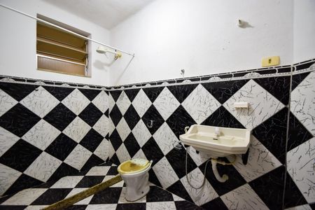 Apartamento à venda com 90m², 2 quartos e sem vaga Apartamento à venda com 90m², 2 quartos e sem vagaBanheiro Social
