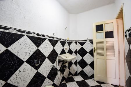 Apartamento à venda com 90m², 2 quartos e sem vaga Apartamento à venda com 90m², 2 quartos e sem vagaBanheiro Social