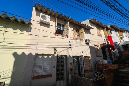 Casa de condomínio à venda com 45m², 2 quartos e sem vaga Casa de condomínio à venda com 45m², 2 quartos e sem vagaFachada