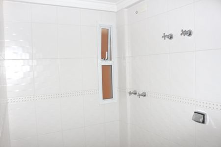 Apartamento à venda com 168m², 3 quartos e 5 vagasBanheiro da Suíte 2