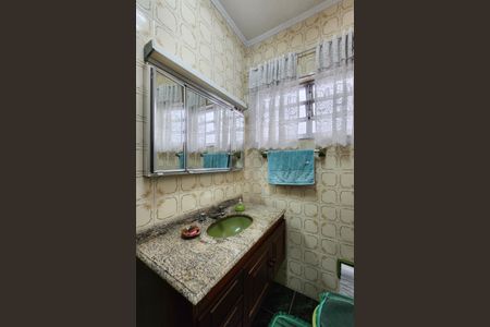 Casa à venda com 182m², 3 quartos e 2 vagas Casa à venda com 182m², 3 quartos e 2 vagasBanheiro Social