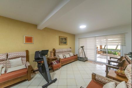 Casa à venda com 300m², 4 quartos e 4 vagasSalão de Festas