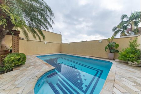 Casa à venda com 300m², 4 quartos e 4 vagasPiscina