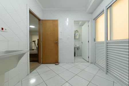 Casa à venda com 300m², 4 quartos e 4 vagasÁrea de Serviço