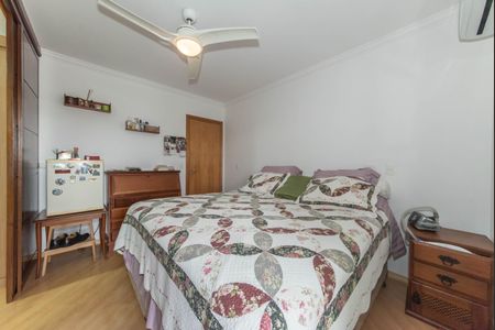 Casa à venda com 300m², 4 quartos e 4 vagasSuíte 1