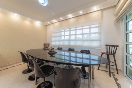 Casa à venda com 300m², 4 quartos e 4 vagasSala de Jantar
