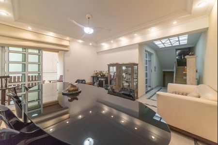 Casa à venda com 300m², 4 quartos e 4 vagasSala de Jantar