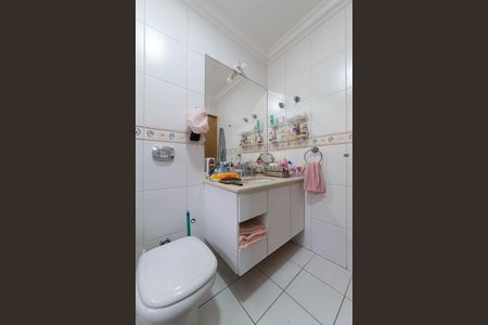 Casa à venda com 300m², 4 quartos e 4 vagasBanheiro da Suíte 2