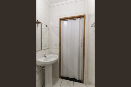 Casa à venda com 94m², 2 quartos e 1 vagaBanheiro