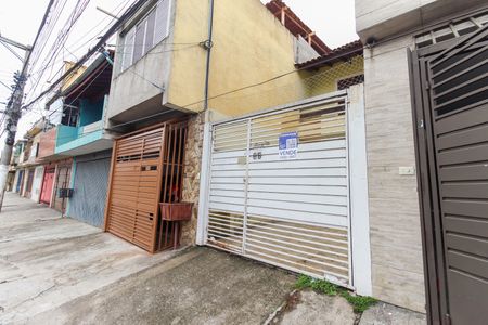 Casa à venda com 94m², 2 quartos e 1 vagaFachada