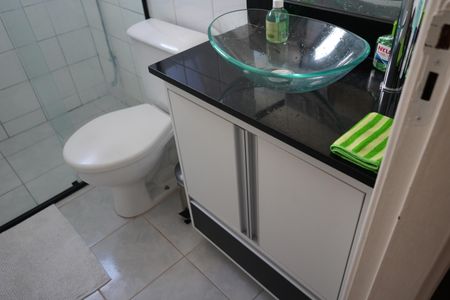 Apartamento à venda com 81m², 3 quartos e 2 vagasBanheiro da Suíte