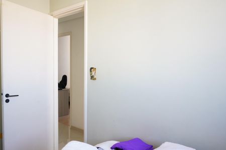 Apartamento à venda com 81m², 3 quartos e 2 vagasQuarto 2