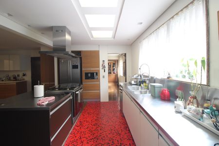 Casa à venda com 460m², 4 quartos e 4 vagasCozinha