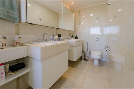 Casa à venda com 444m², 5 quartos e 3 vagasBanheiro suíte 2