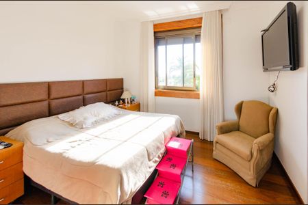 Casa à venda com 444m², 5 quartos e 3 vagasSuíte 3